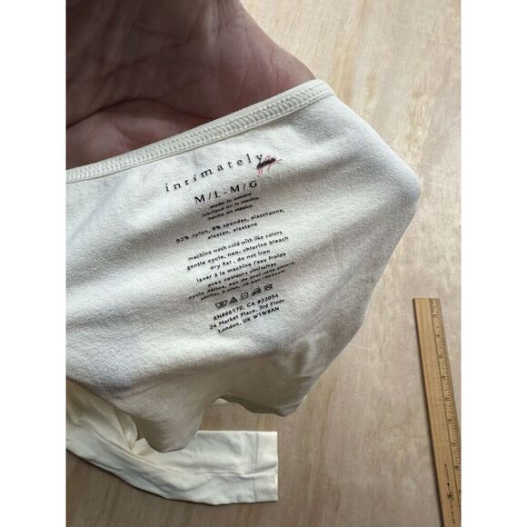 Levi’s And Free People Intimate Bundle Concert Ready M/L Black Cutoff Shorts 31” - Picture 7 of 8